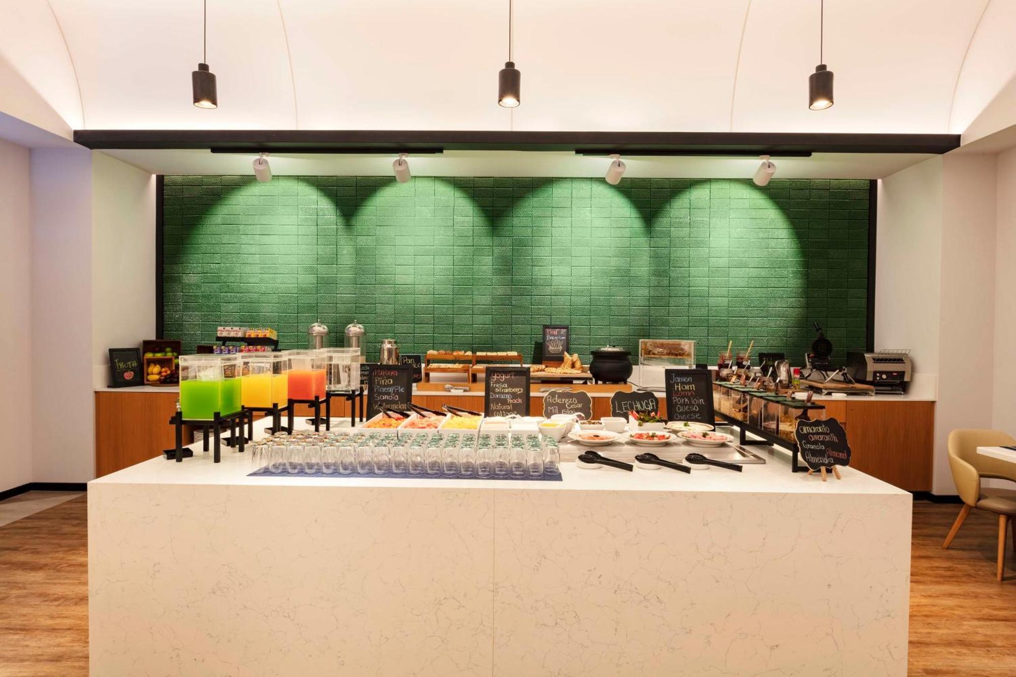 Hilton Garden Inn Guadalajara Airport El Zapote  Εξωτερικό φωτογραφία